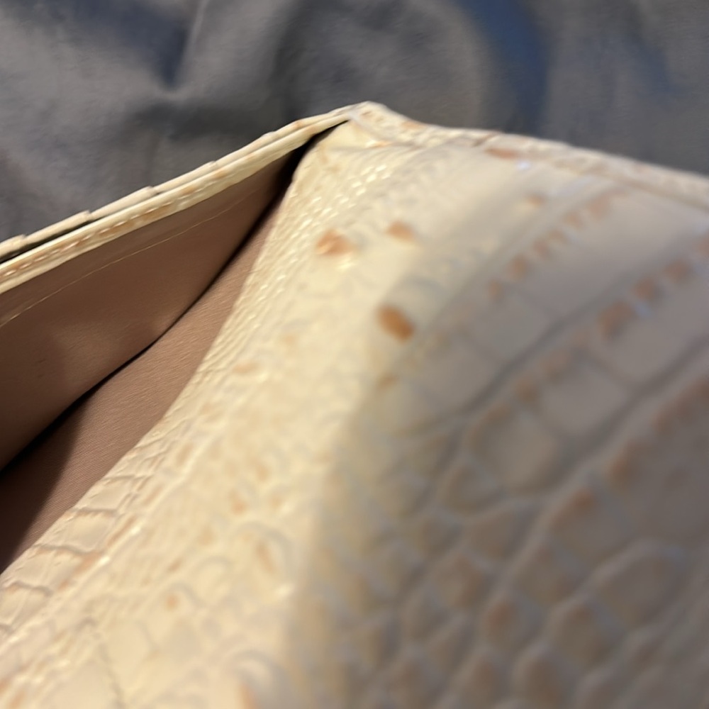 Brahmin Ady Wallet with shoulder bag thrown in! - Picture 6 of 8